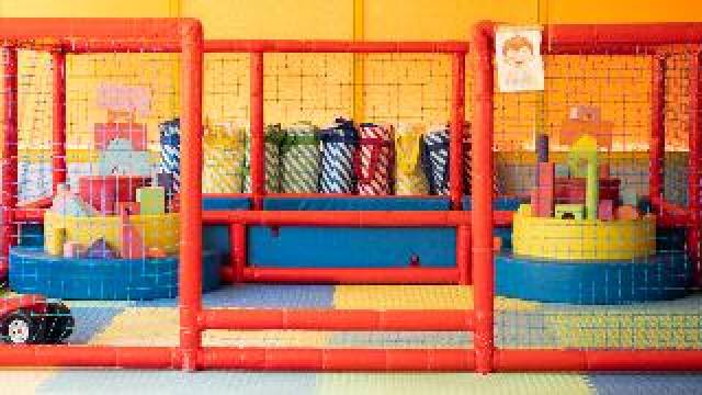Desportos y Entretenimento