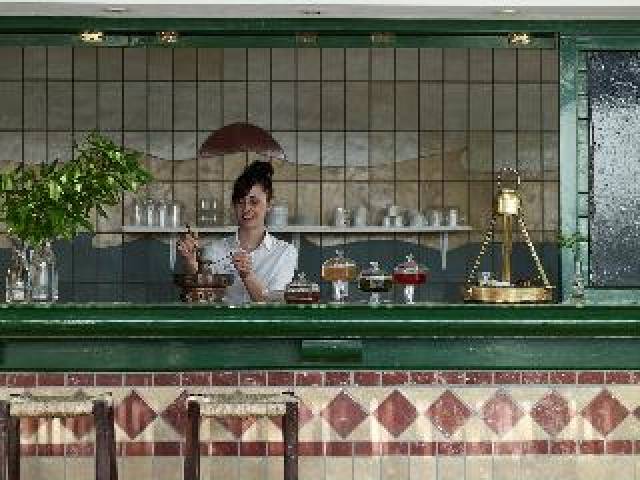 Bar