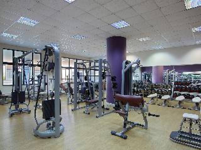 Desportos y Entretenimento
