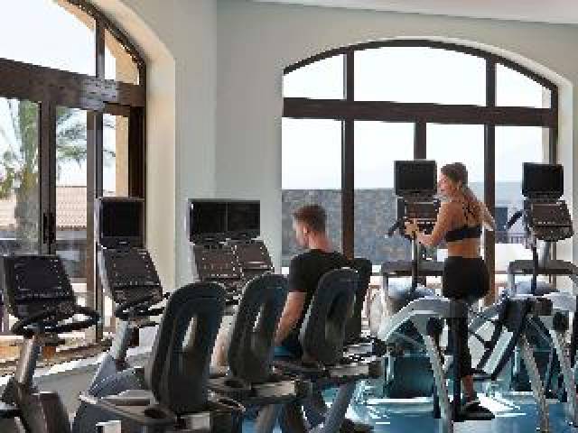 Desportos y Entretenimento