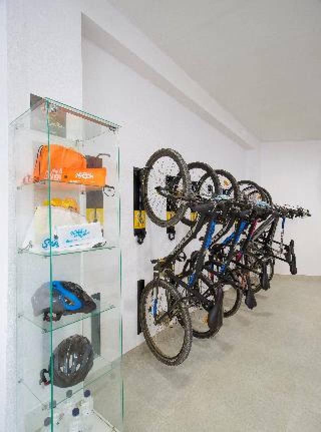 Desportos y Entretenimento