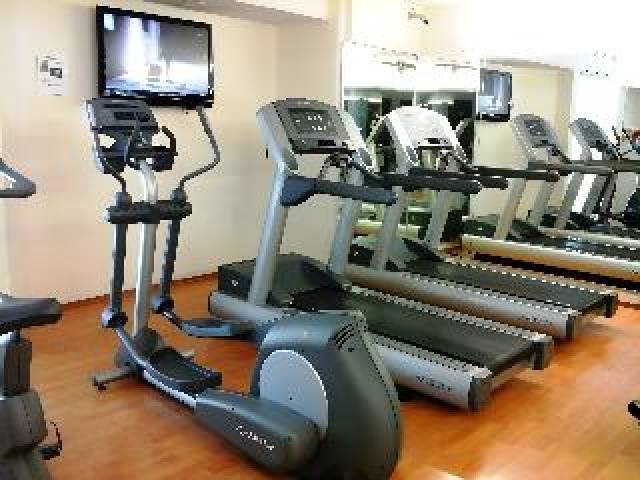 Desportos y Entretenimento