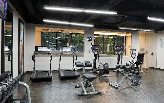 Desportos y Entretenimento