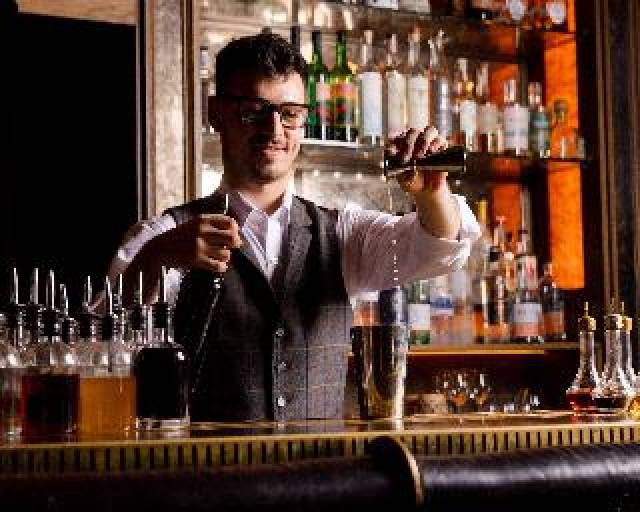 Bar