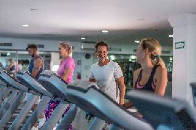 Desportos y Entretenimento