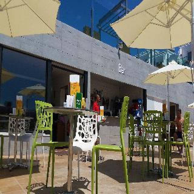 Bar