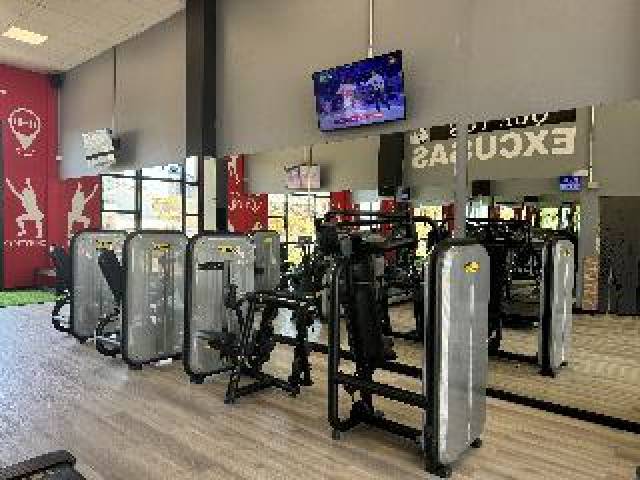 Desportos y Entretenimento