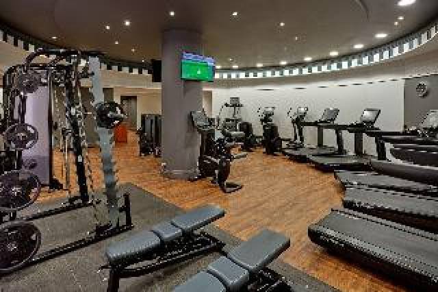 Desportos y Entretenimento