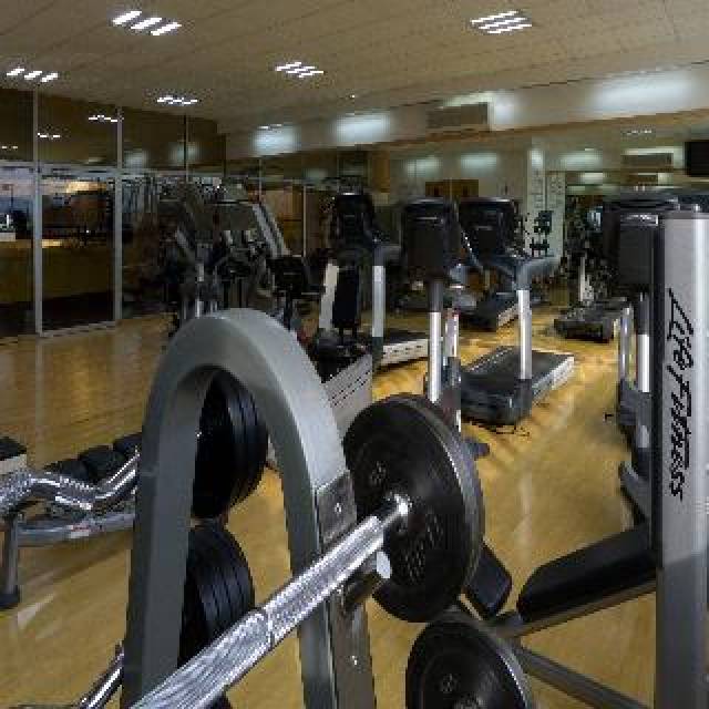 Desportos y Entretenimento