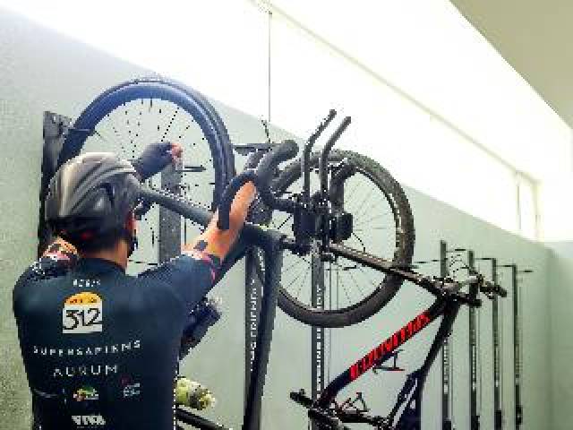 Desportos y Entretenimento