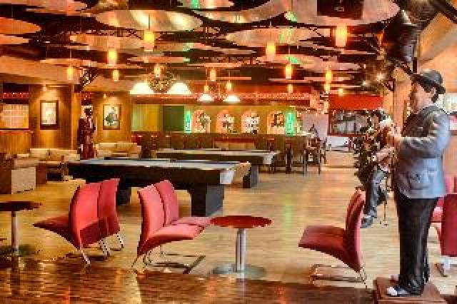 Bar