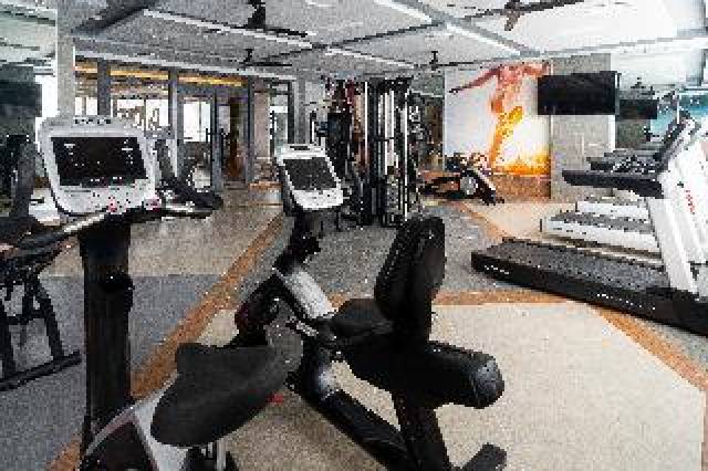 Desportos y Entretenimento