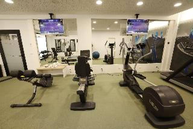 Desportos y Entretenimento
