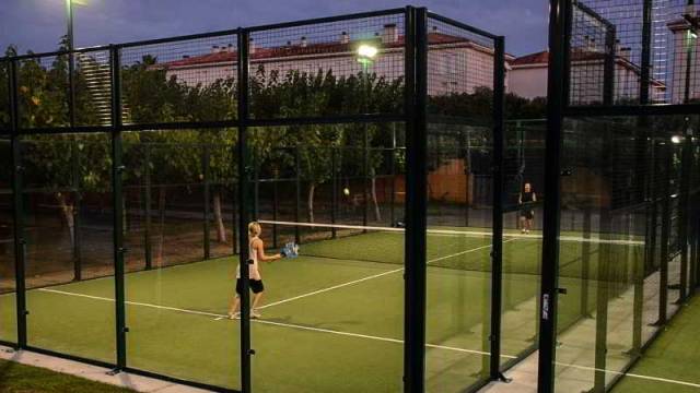 Desportos y Entretenimento