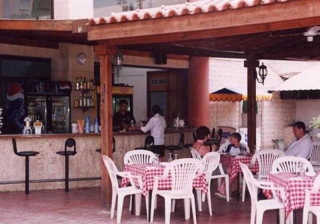 Bar