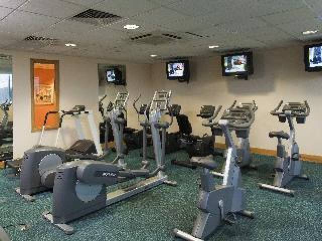 Desportos y Entretenimento