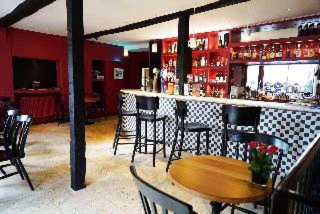 Bar
