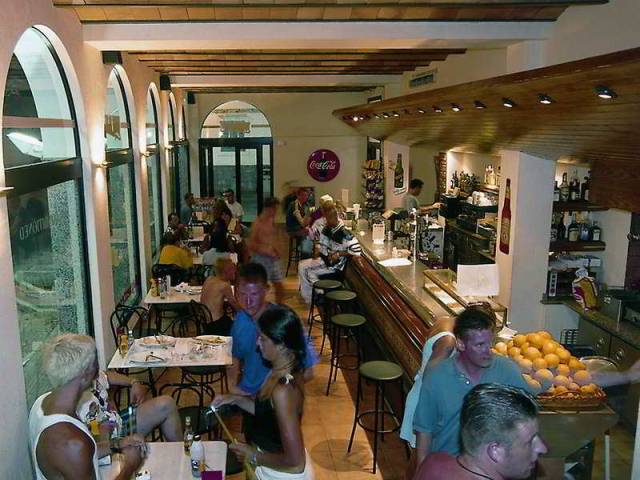 Bar