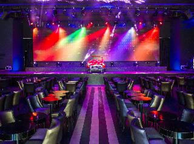 Desportos y Entretenimento