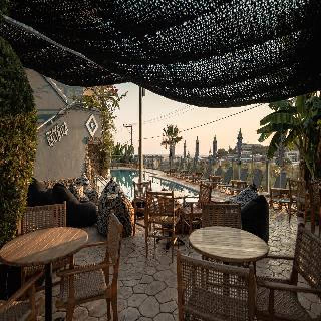 Bar