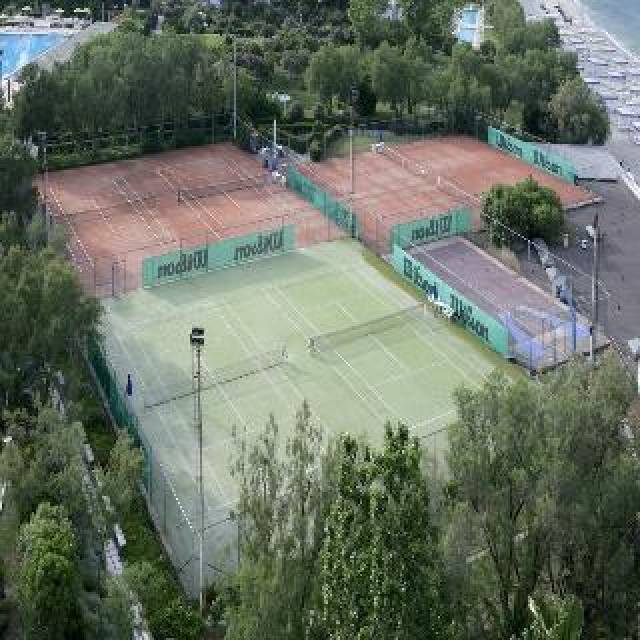 Desportos y Entretenimento