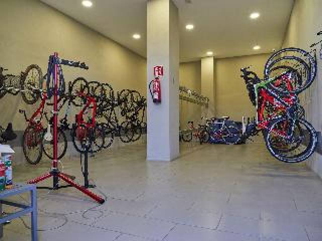 Desportos y Entretenimento