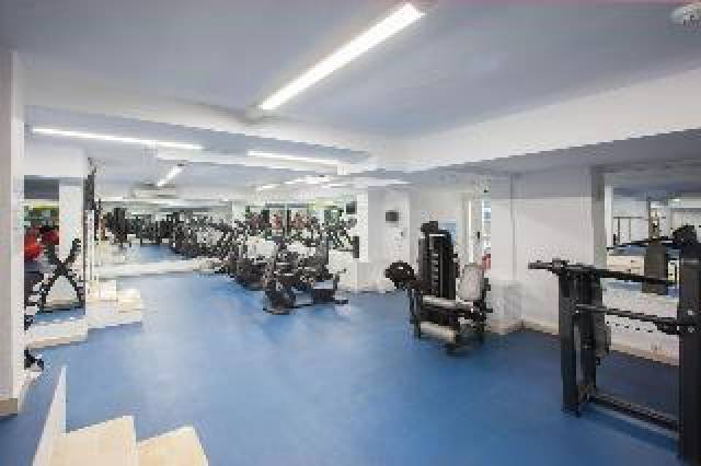 Desportos y Entretenimento