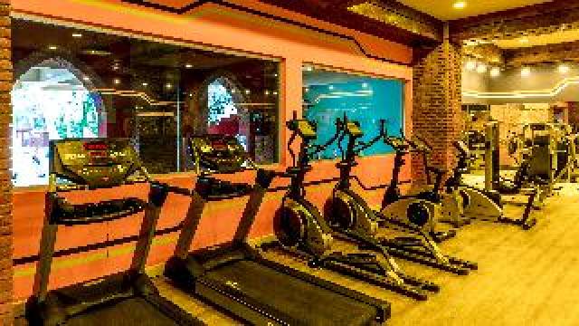 Desportos y Entretenimento