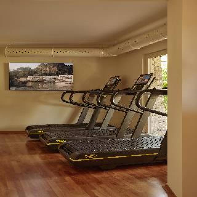 Desportos y Entretenimento
