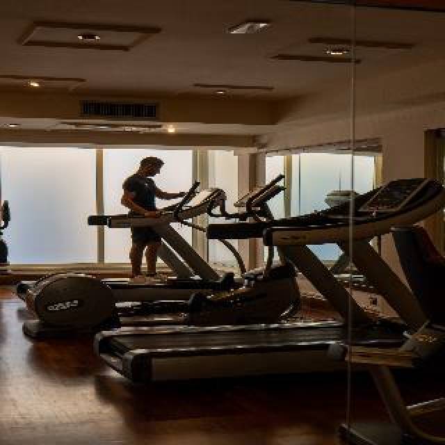 Desportos y Entretenimento