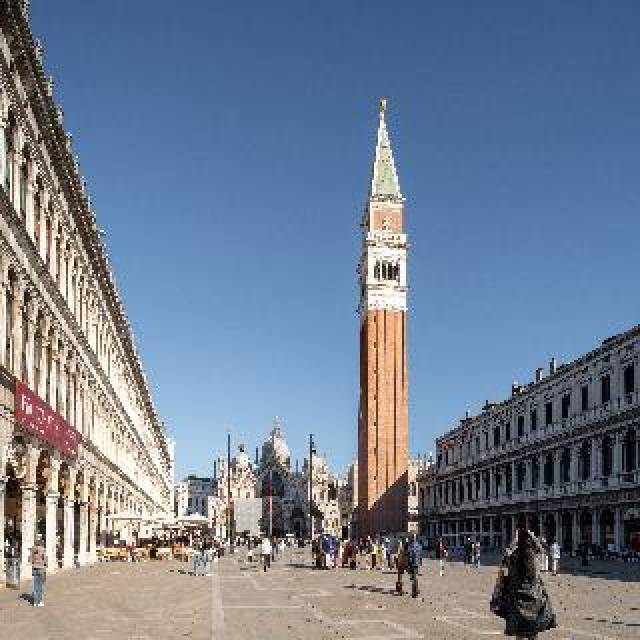 Desportos y Entretenimento