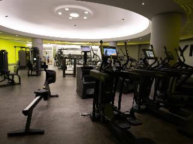 Desportos y Entretenimento