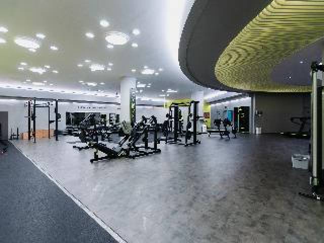 Desportos y Entretenimento