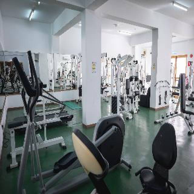 Desportos y Entretenimento