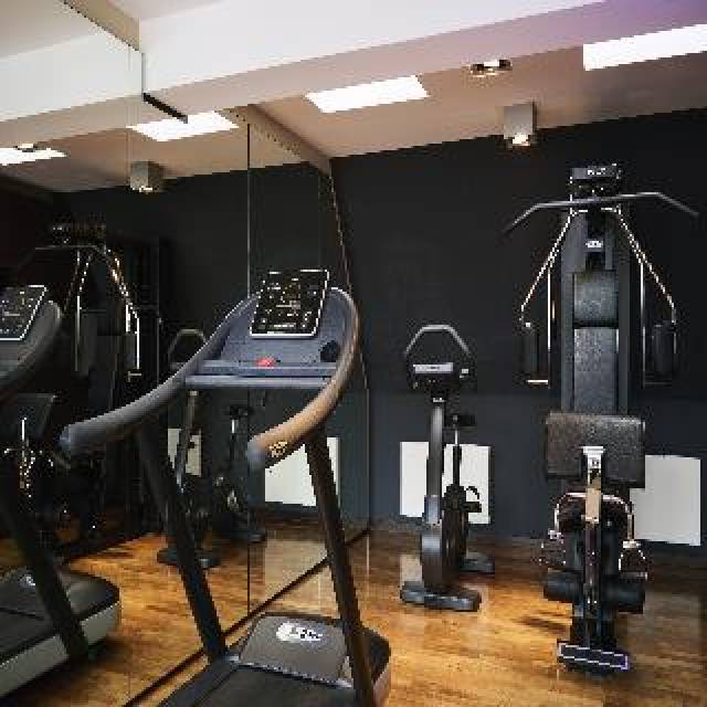 Desportos y Entretenimento
