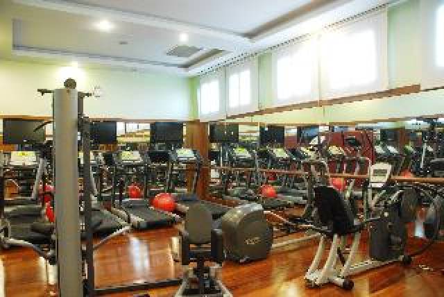 Desportos y Entretenimento
