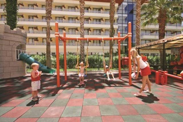 Desportos y Entretenimento