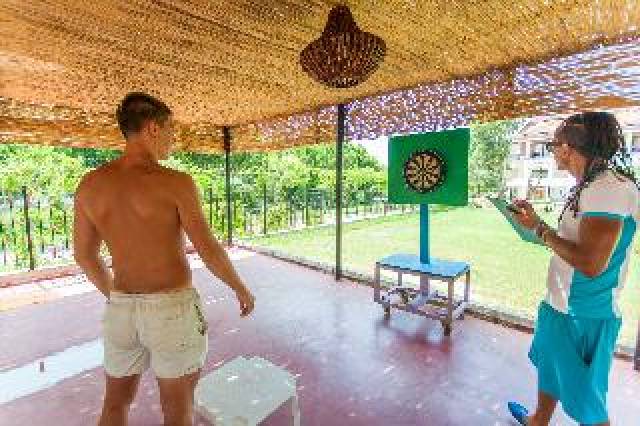 Desportos y Entretenimento