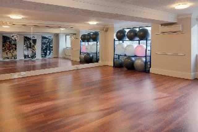 Desportos y Entretenimento