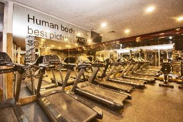 Desportos y Entretenimento