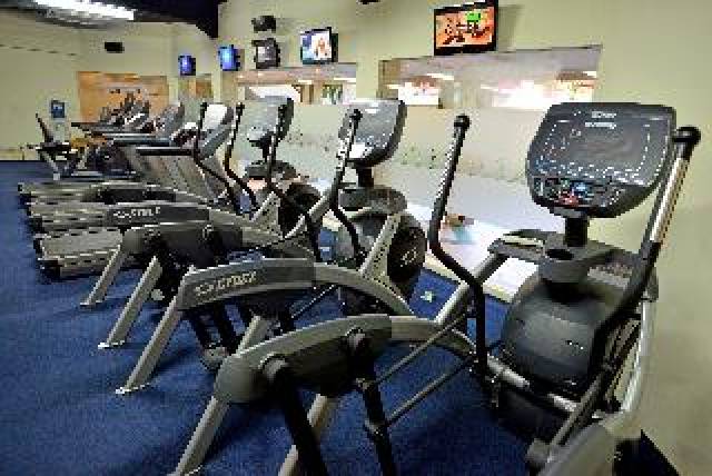 Desportos y Entretenimento