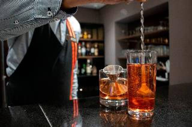 Bar