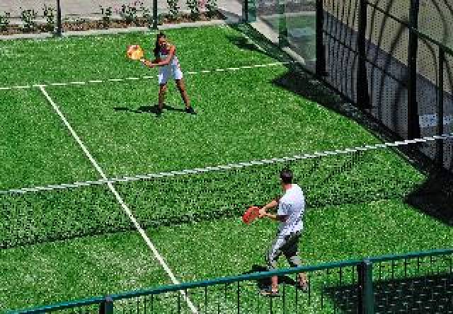 Desportos y Entretenimento
