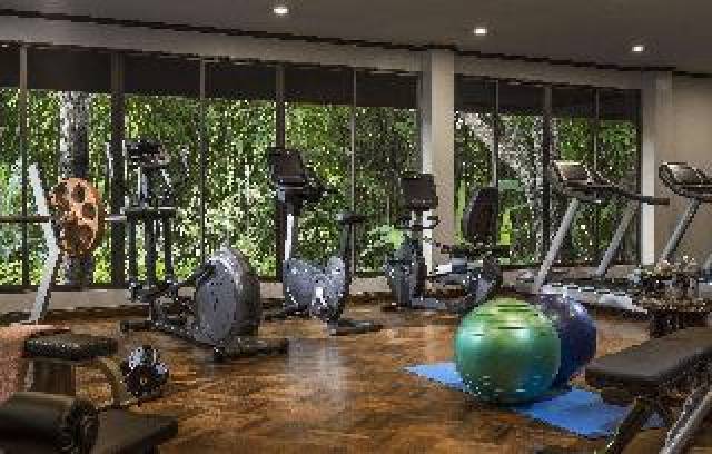 Desportos y Entretenimento