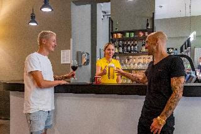 Bar