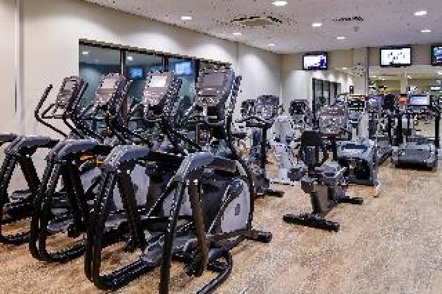 Desportos y Entretenimento