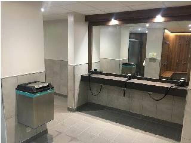 Desportos y Entretenimento