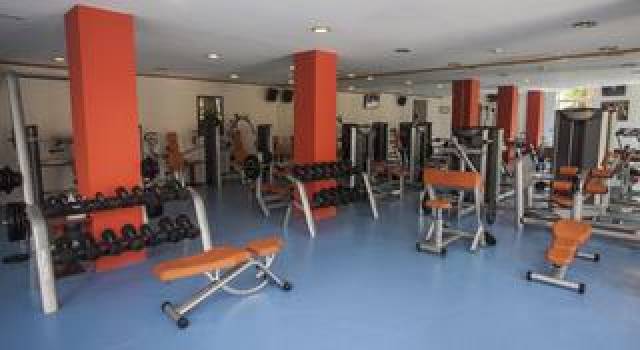 Desportos y Entretenimento