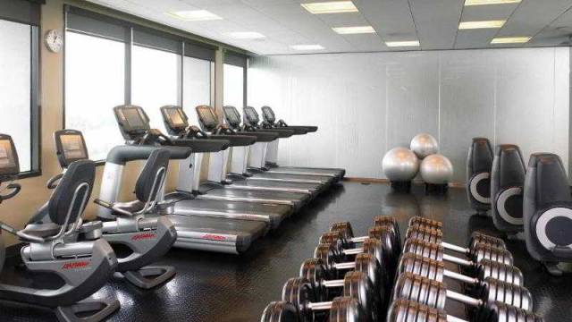 Desportos y Entretenimento