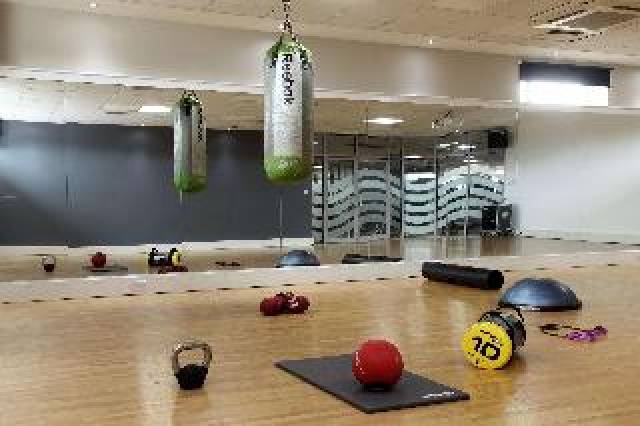 Desportos y Entretenimento